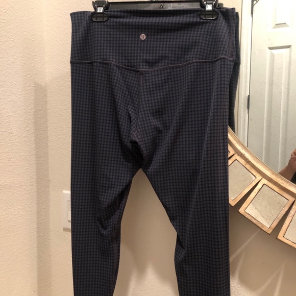 LuLulemon Micro Houndstooth Blue High Rise Pant 25” size 14 NWOT - Picture 4 of 4